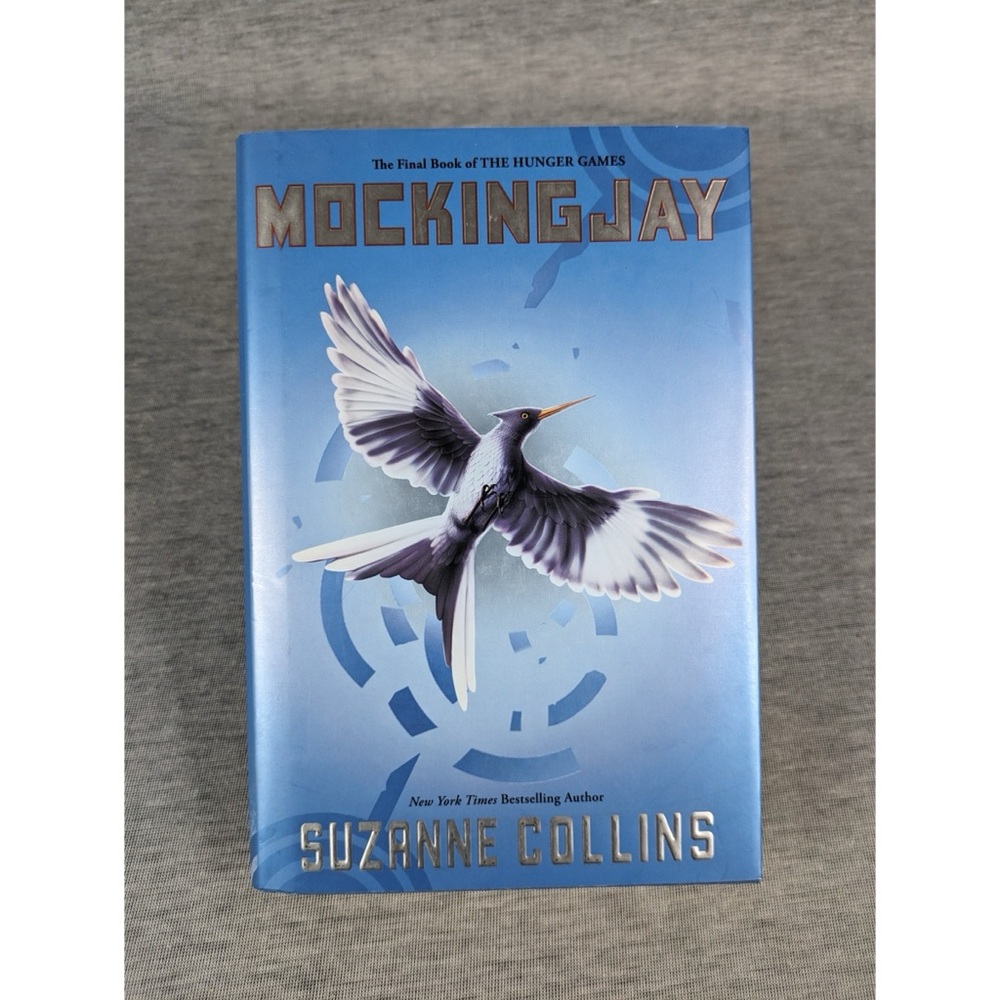 Mockingjay- Hunger Games Book #3 (Hardbound) (by Susanne Collins)